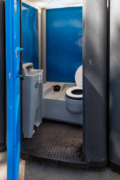 Best Portable restroom trailer rental  in Jeffersontown, KY